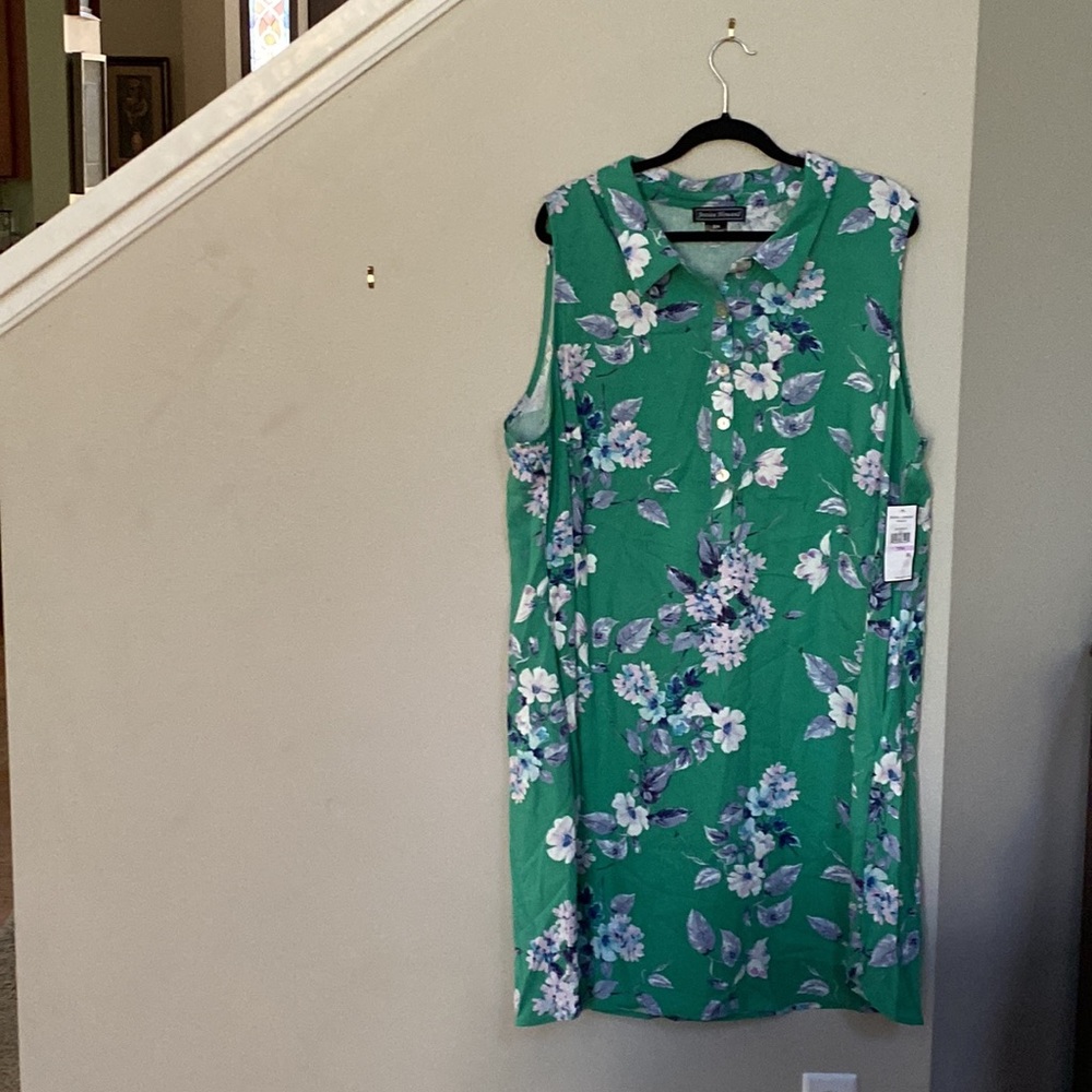 Jessica Howard Plus Size Point Collar Neck Sleeveless Floral Linen Shift Dress - Picture 4 of 11
